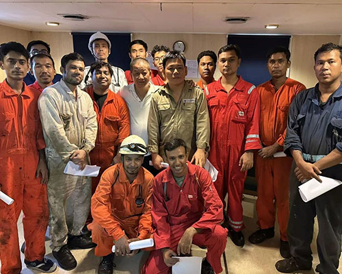 情系船員暖人心，共筑安全保運(yùn)營(yíng)|廈門(mén)華洋海事有限公司開(kāi)展訪(fǎng)船慰問(wèn)活動(dòng)